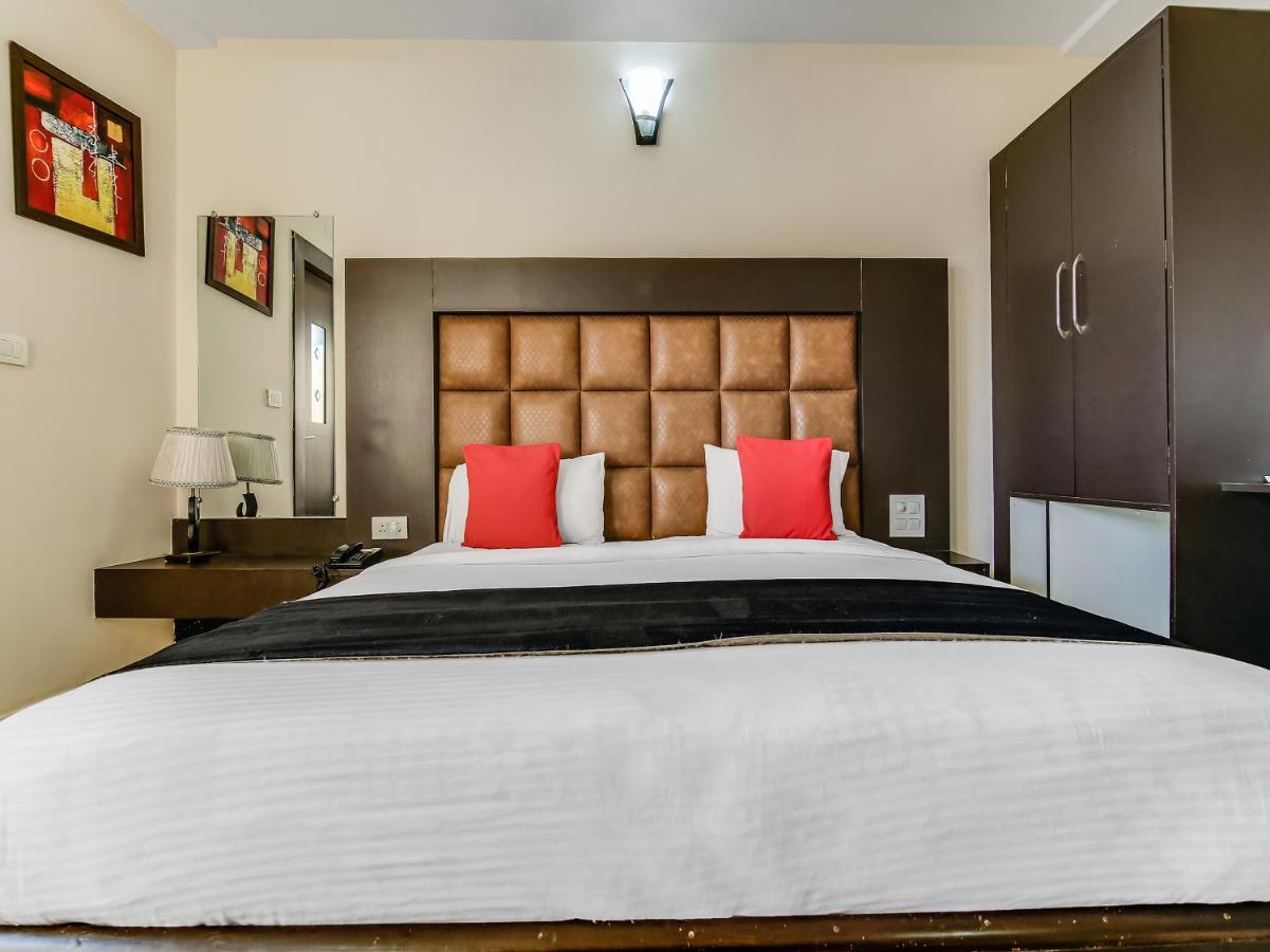Capital O 32619 Hotel Sugar Palm Gwalior Exterior foto